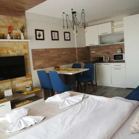 Deltalux Milmari Apartman *